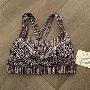 Lululemon Energy Bra in Tribal Pace White Black